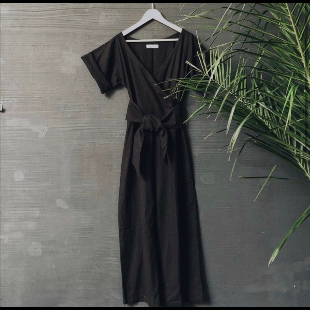 Amae Black Linen Jumpsuit